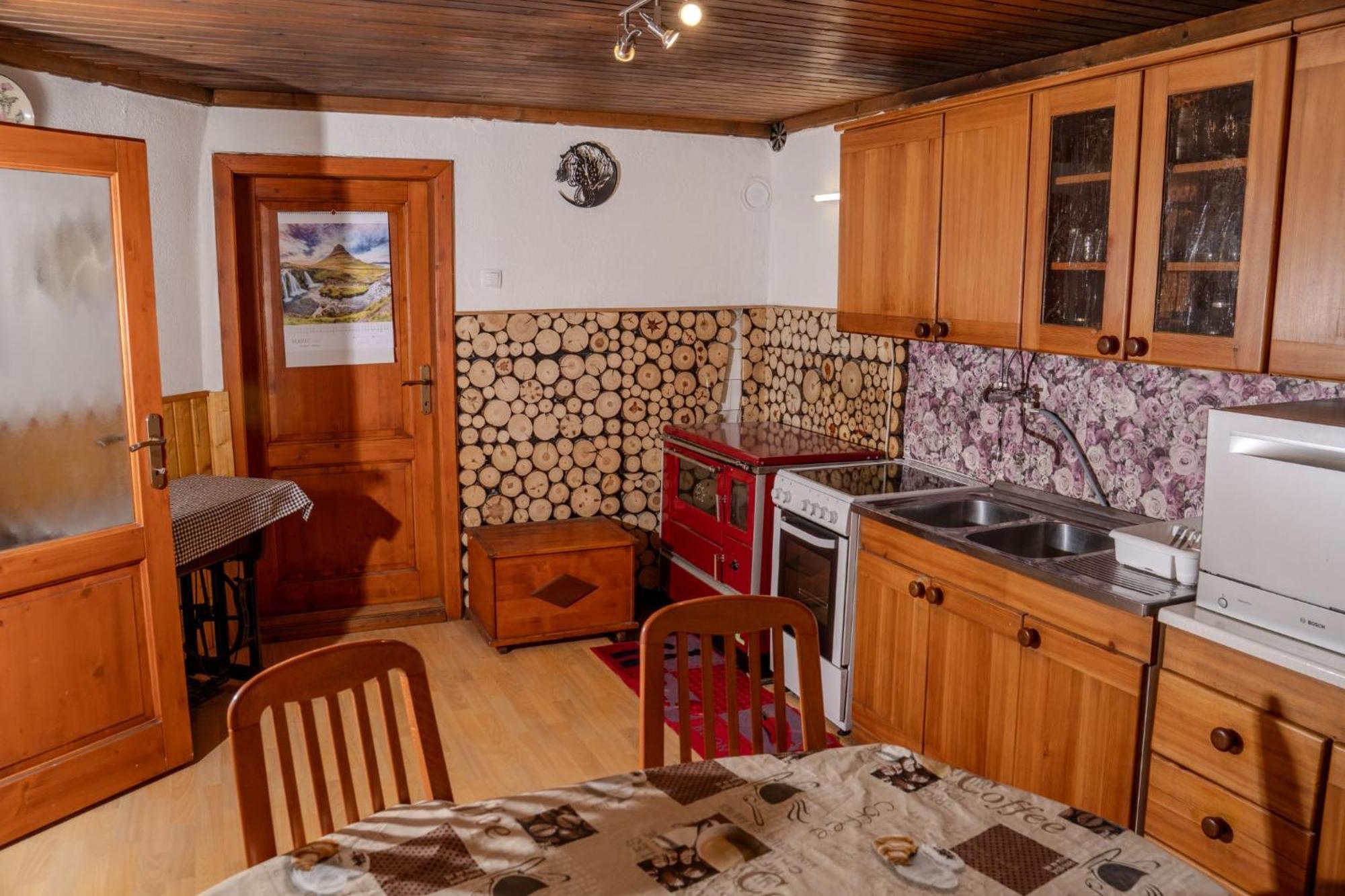 Sigma House Hostel Мойстрана Екстериор снимка